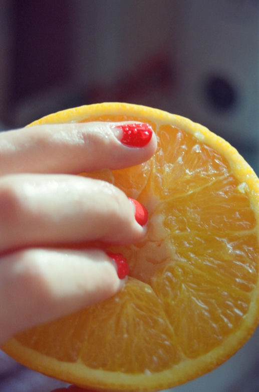 Szukasz idealnego manicure’u na lato? Te kolory pięknie podkreślą wakacyjną opaleniznę