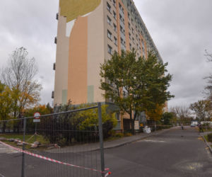 Wichura zniszczyła 11-piętrowy blok. Na szczęście nikt nie ucierpiał
