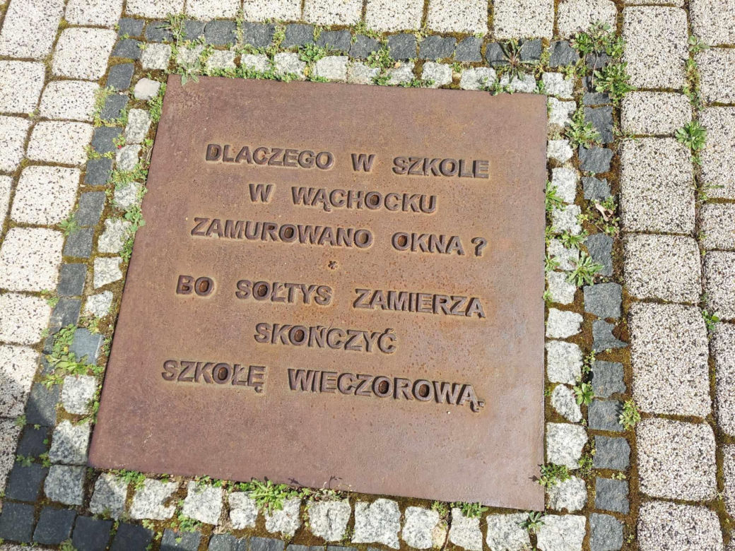 Aleja Humoru w Wąchocku