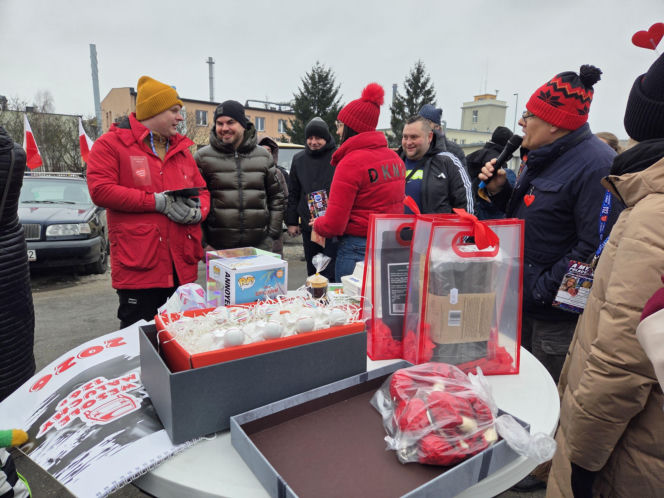 Retro Karawana WOŚP w Bydgoszczy ruszyła po raz ósmy. Ponad 19 tys. zł dla dzieci