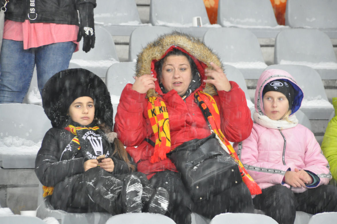 Korona Kielce - Lech Poznań. Zdjęcia kibiców na Suzuki Arenie