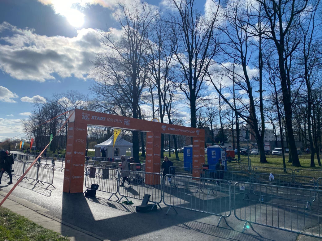 DOZ Maraton Łódź 2025. Biegacze opanowali Łódź