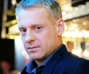 Pierwsza miłość. Robert (Cezary Łukasiewicz)