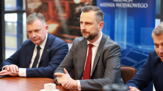 Nabycie Huty Częstochowa przez MON