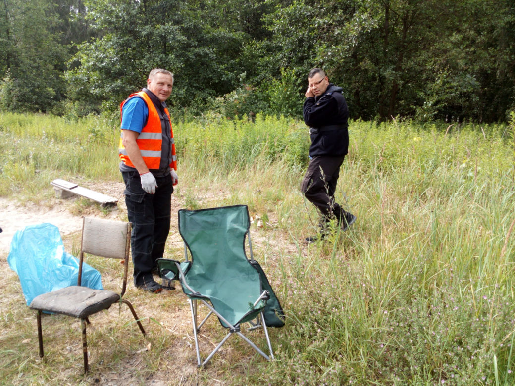 Sprzątanie  dawnej Plaży Mieleńskiej