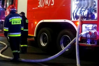 Tragiczny pożar w mieszkaniu. Strażacy dokonali makabrycznego odkrycia