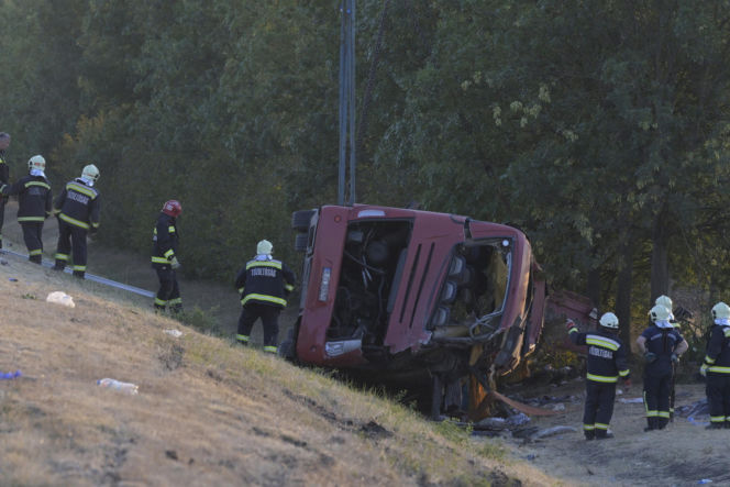Ksiądz Krzysztof pochowa pielgrzymów po tragedii na Węgrzech. "Ogromna tragedia, smutny czas dla parafii"