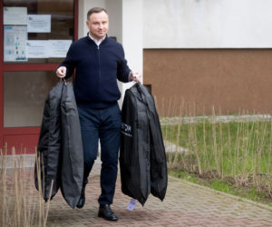 Duda da mieszkanie córce