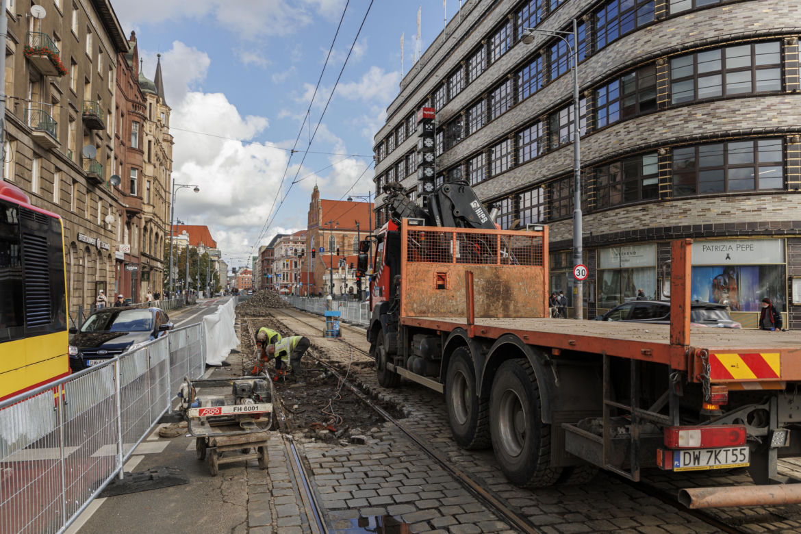 Duże utrudnienia dla kierowców, pasażerów MPK, rowerzystów i pieszych  