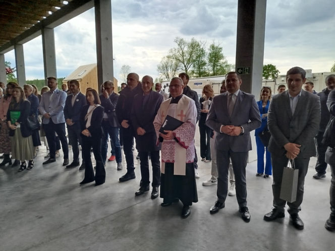 Fabryka drewnianych domów modułowych w Jagodnem już po oficjalnym otwarciu! Firma inwestuje w rozwiązania ekologiczne