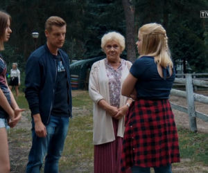 M jak miłość odc. 1550. Barbara (Teresa Lipowska), Paweł (Rafał Mroczek), Basia (Gabriela Raczyńska)