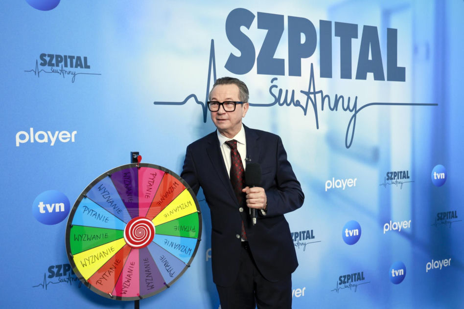 Piotr Cyrwus kiedyś i dziś. Tak przez lata zmieniał się aktor znany z roli Ryśka w "Klanie"