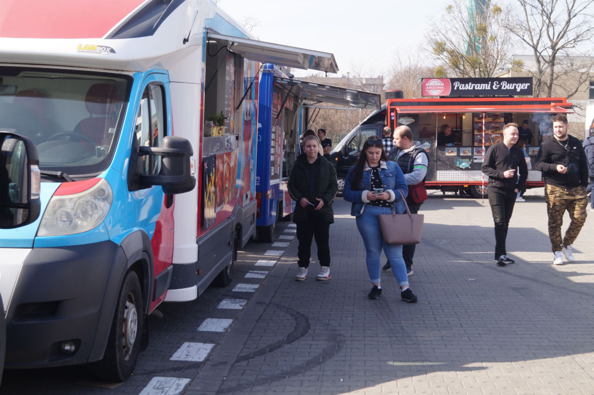 Food Truck Festival 2023 w Bydgoszczy. Wyjątkowe restauracje zaparkowały pod Torbydem [ZDJĘCIA]
