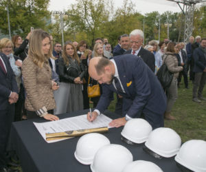 Inauguracja budowy domu McDonalda