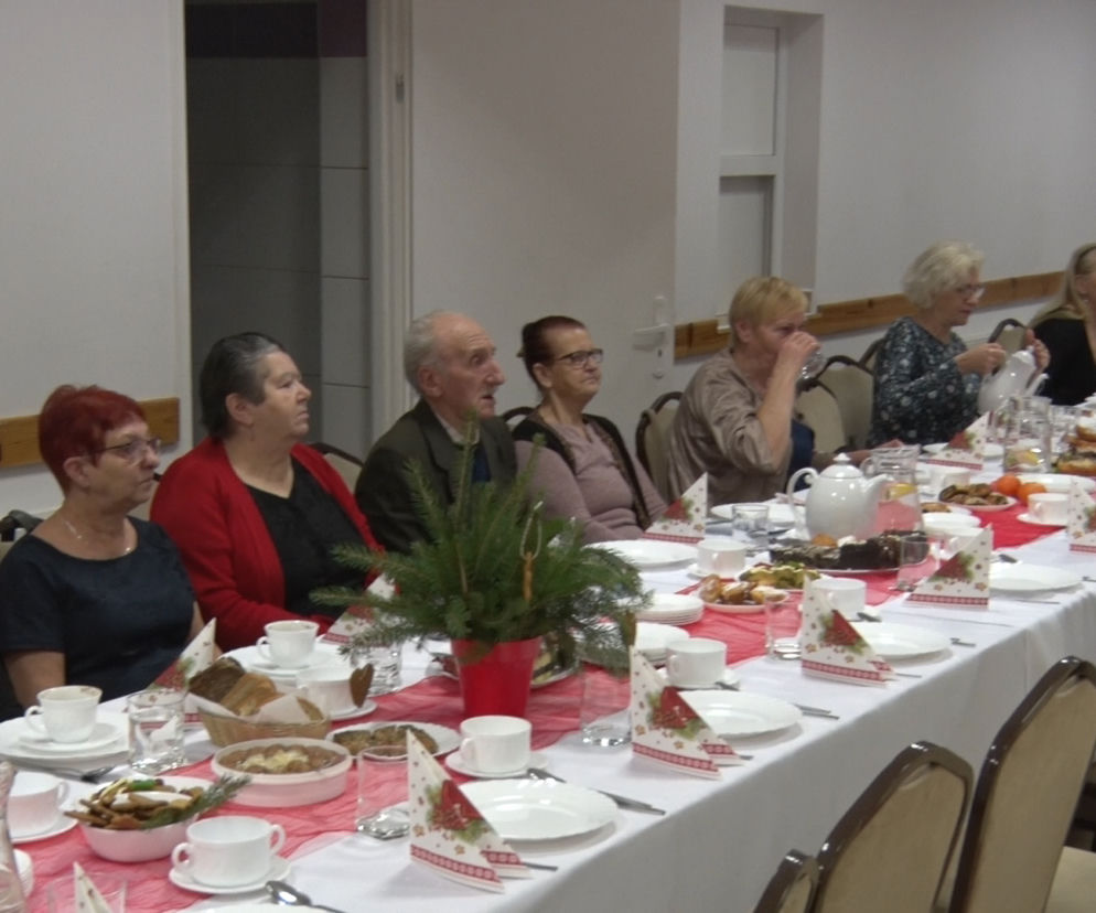Z mikrofonem i kamerą w Klubie Seniora w Górsku