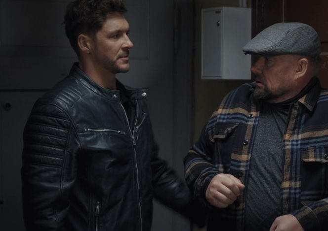 M jak miłość, odcinek 1915. Marcin (Mikołaj Roznerski), kolega Erwina