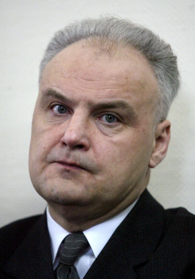 Tajemnicza śmierć i pogrzeb w sekrecie. Znany prokurator Jerzy Hop i jego syn nie żyją. Ostatnie pożegnanie