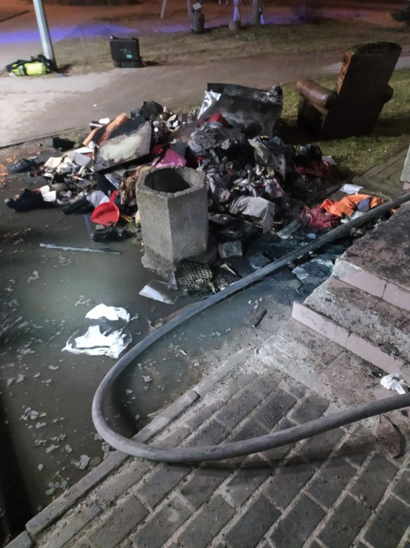 Ciechanów. Dwie osoby nie żyją, 17-latek poparzony! Koszmarny pożar mieszkania przy Komunalnej [ZDJĘCIA]