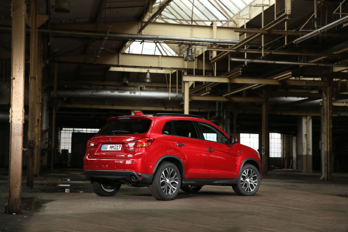 Mitsubishi ASX lifting 2016