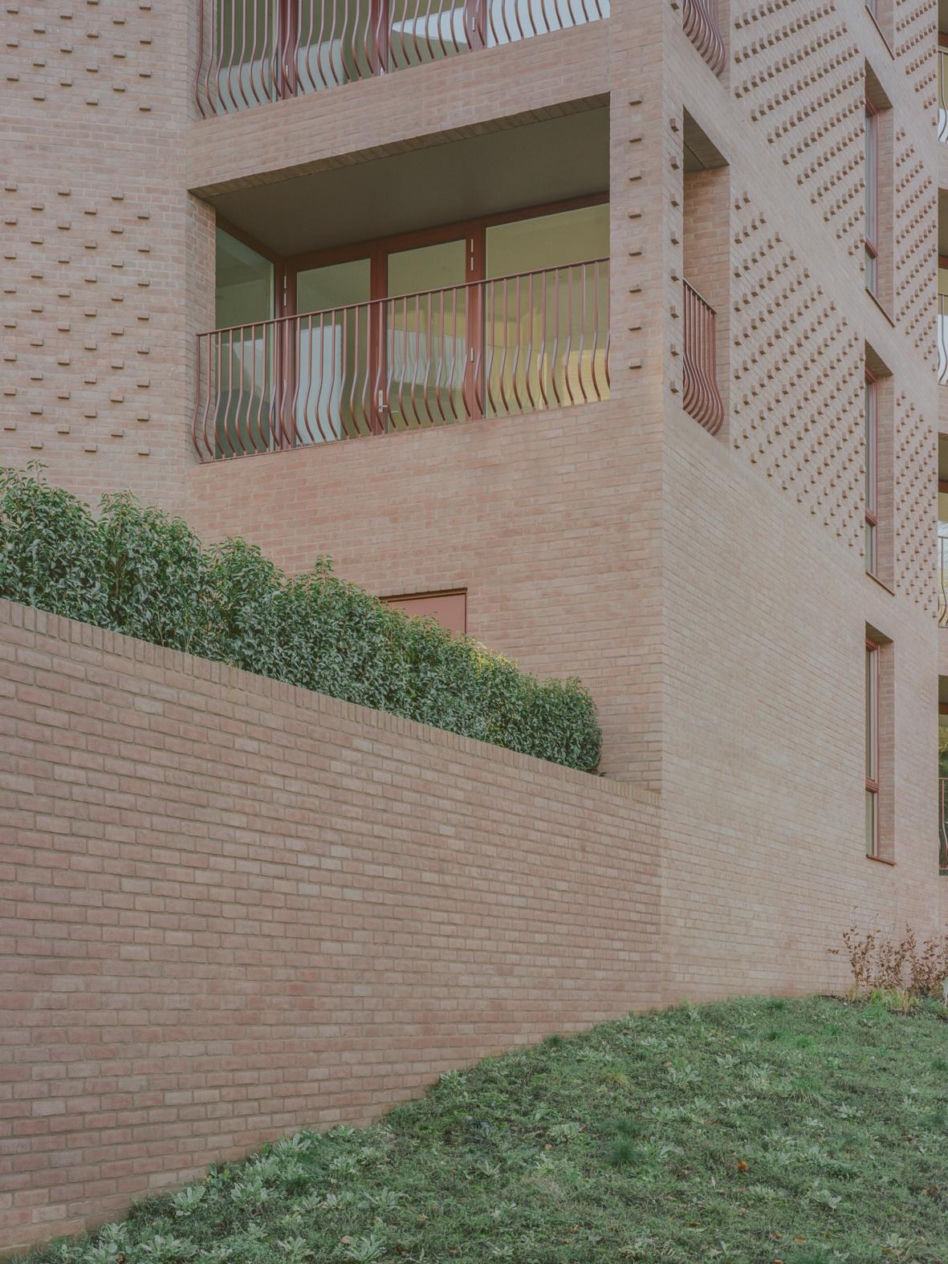 RIBA Stirling Prize 2026 dla osiedla ze 157 mieszkaniami