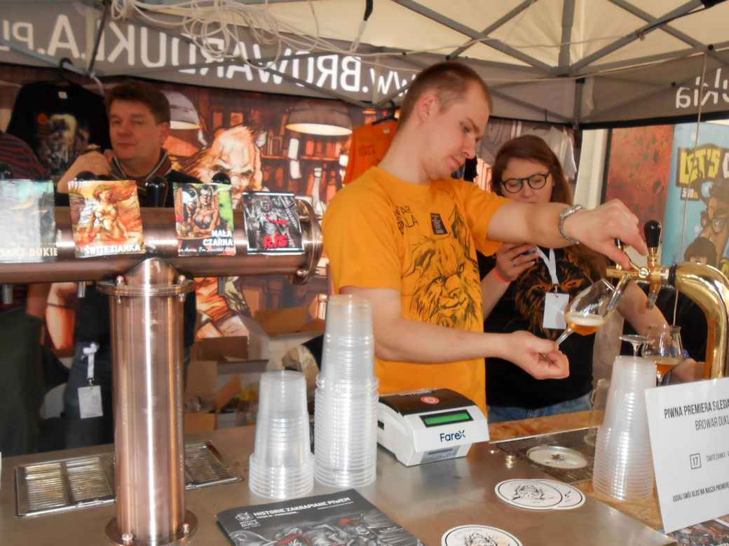 Najlepsze browary rzemieślnicze w katowickim Szybie Wilson. Trwa Silesia Beer Fest [GALERIA]
