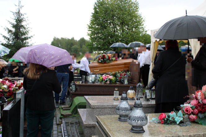 Niebo zapłakało nad Reginą Ż. Wzruszający pogrzeb ofiary tragedii na Węgrzech