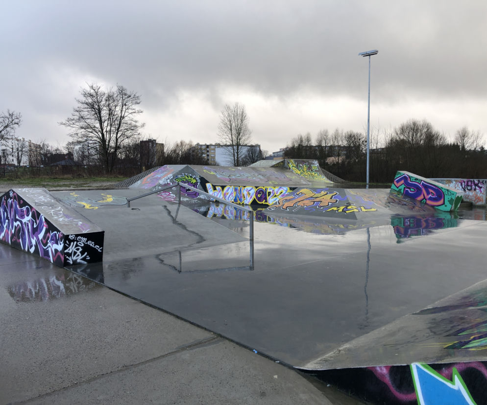 Więcej osób może jednorazowo korzystać ze skateparku 