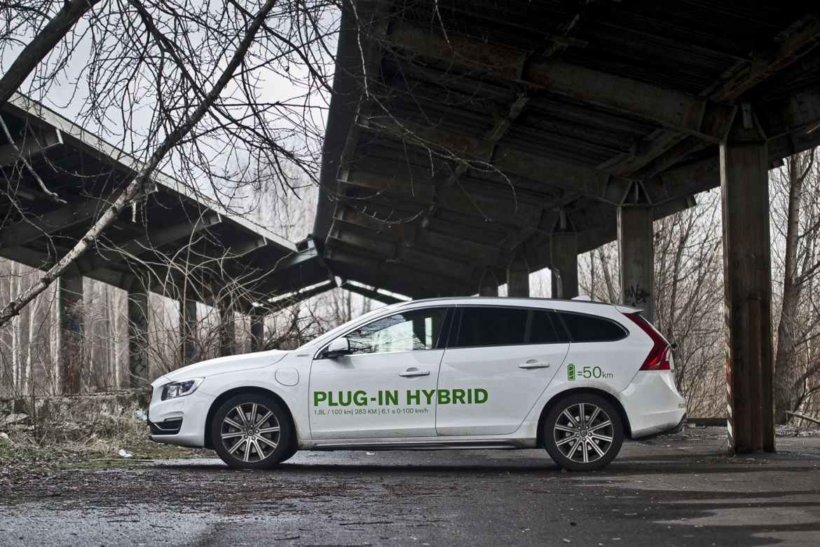 Volvo V60 Plug-in Hybrid Summum AWD