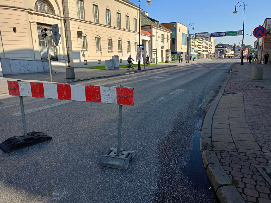Roboty na skrzyżowaniu ulic Wojskowej i Cmentarnej w Siedlcach mają trwać do końca wakacji