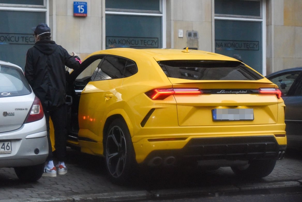 Kuba Wojewódzki w drogim Lamborghini