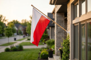 Kiedy wywiesić flagę na 2 maja 2026 i jak zrobić to poprawnie?