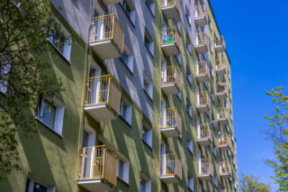 Mieszkańcy PRL-owskich bloków zaalarmowani