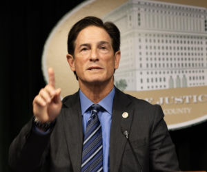 Rozpieszczony syn zamordował legendę Hollywood i swoją matkę. 18 razy był na odwyku, ludzie się go bali