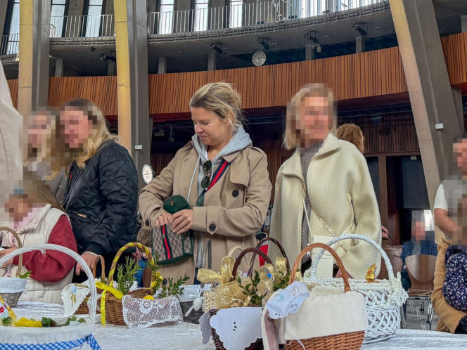 Marta Manowska ze święconka