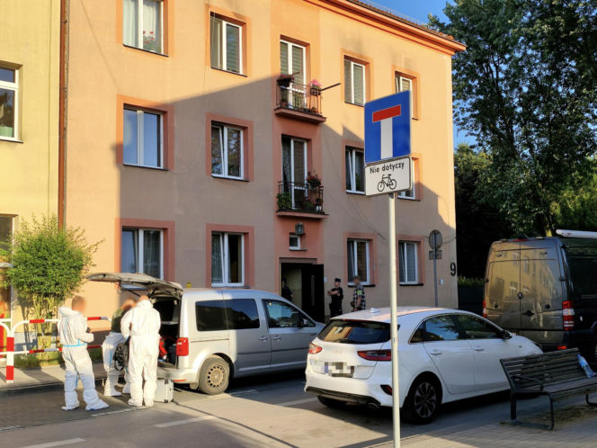 Cztery ciała w mieszkaniu! Wśród zmarłych zaledwie 8-dniowe dziecko