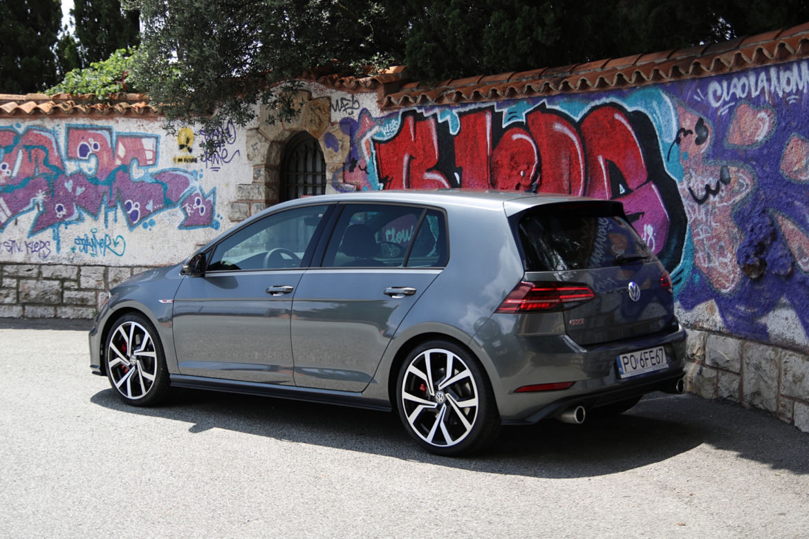 Volkswagen Golf GTI 2.0 TSI 245 KM