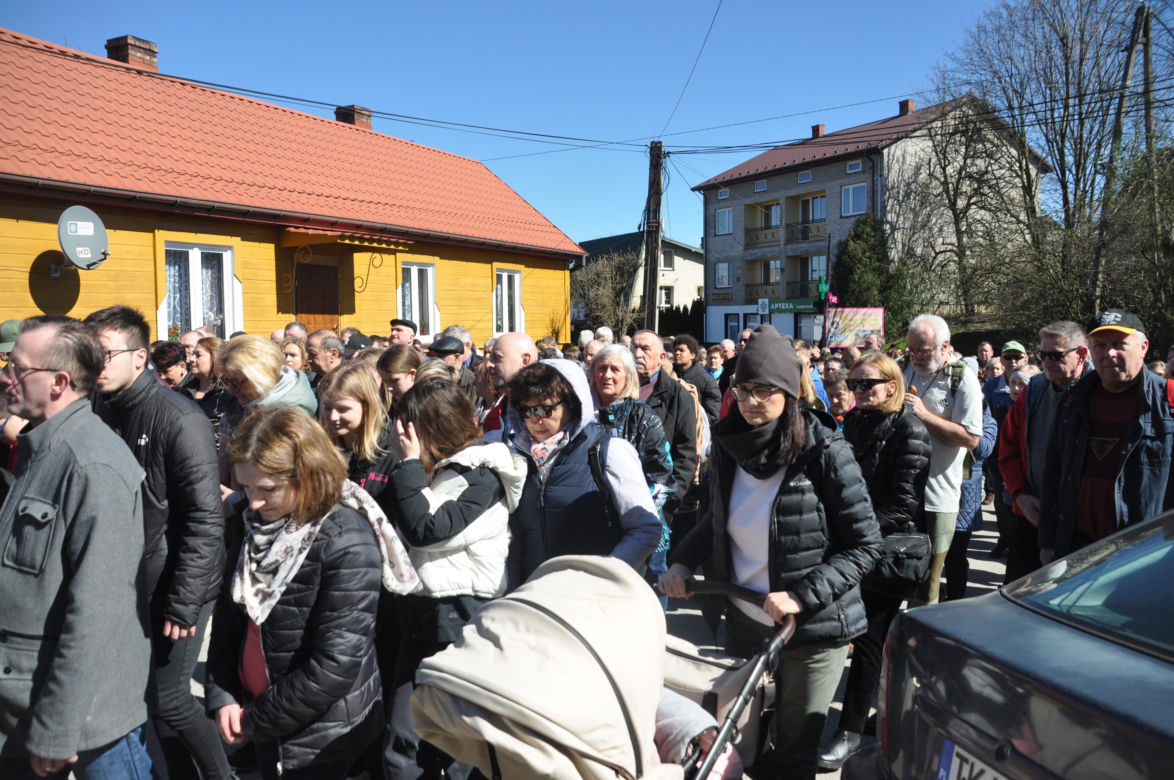 Droga Krzyżowa z Nowej Słupi na Święty Krzyż