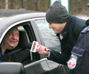Nietypowe, walentynkowe kontrole policji i... pozdrowienia na antenie Radia ESKA