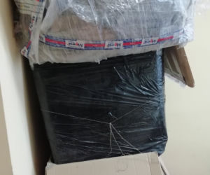 Handlowali podróbkami na bazarze. W ofercie zegarki, perfumy, ubrania znanych marek 