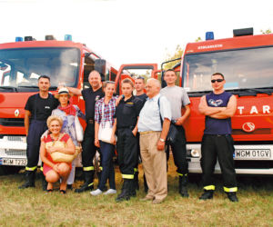 Grabarczyk skacze wzwyż, a Nelli udaje strażaka