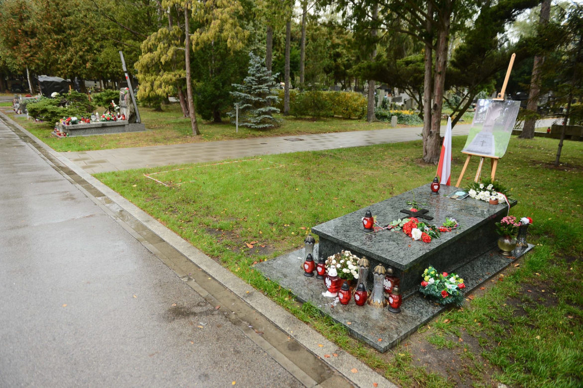 Grób Kornela Morawieckiego