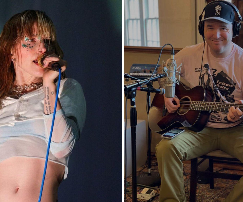 Hayley Williams śpiewa do mikrofonu. Obok Chad Gilbert gra na gitarze w studio. O muzykach przeczytasz na EskaRock.