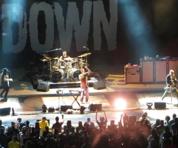 Bez tych utworów nie ma koncertu System Of A Down. 15 numerów, na które czekają wszyscy