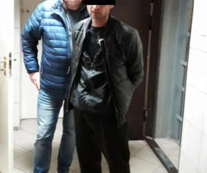 Gruzini okradali warszawskich kierowców na kolec. 