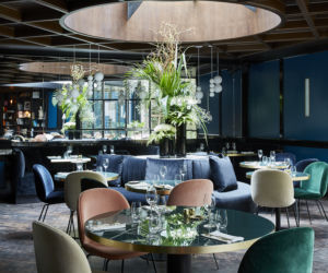 Wnętrze hotelu we Francji