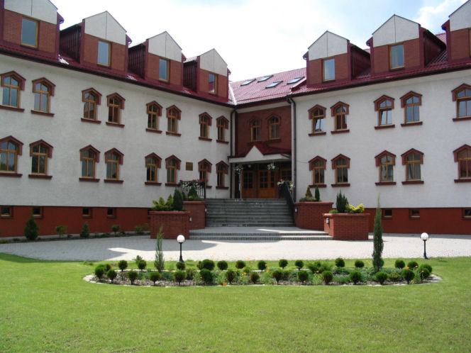 To jedna z najciekawszych małopolskich wsi. Jej mieszkańcy modlą się do świętego męczennika