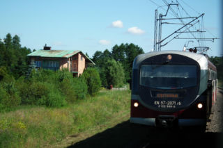 To miasto w województwie łódzkim zachwyca zabytkowym rynkiem. W średniowieczu stało się sławne