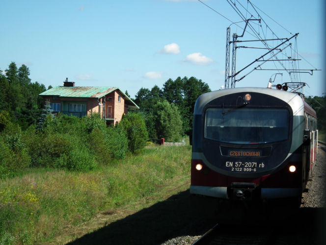 To miasto w województwie łódzkim zachwyca zabytkowym rynkiem. W średniowieczu stało się sławne