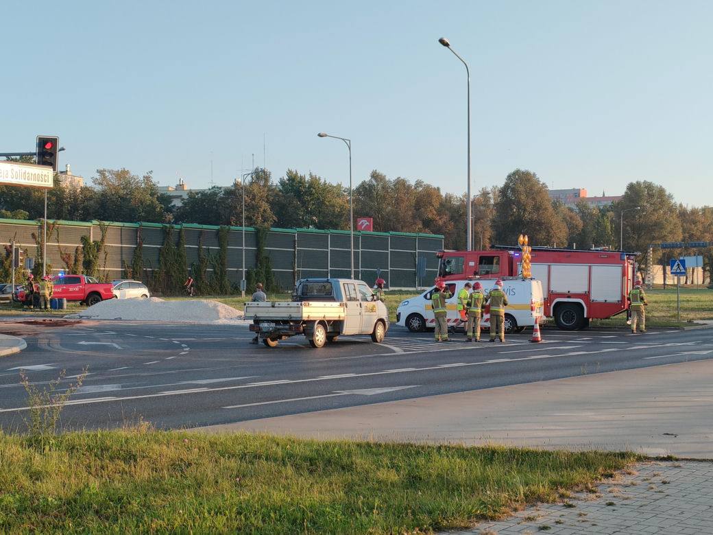 Przewrócona ciężarówka w Kielcach