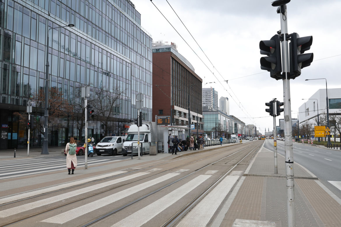 Będzie bardziej zielono ale węziej na Marszałkowskiej. Tramwajarze i drogowcy łączą siły 